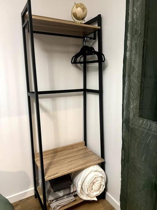 Jolie Maison Avec Courette Bourges Exteriör bild