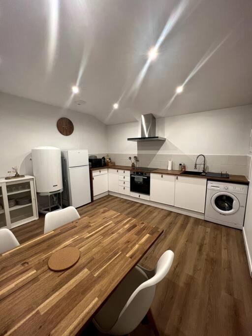Jolie Maison Avec Courette Bourges Exteriör bild