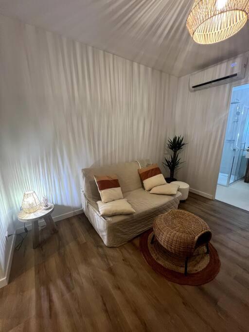 Jolie Maison Avec Courette Bourges Exteriör bild